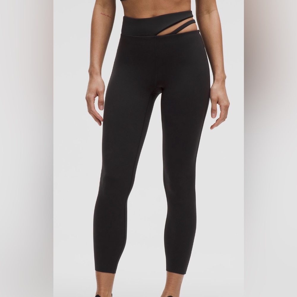 Black High-Waisted Cutout Leggings size 8